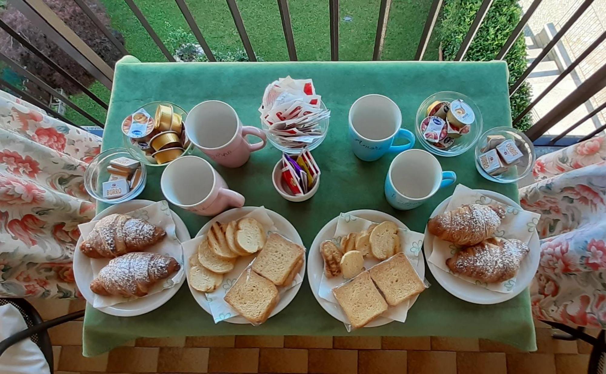 Tosca House 2 Bed & Breakfast วาเรนนา ภายนอก รูปภาพ
