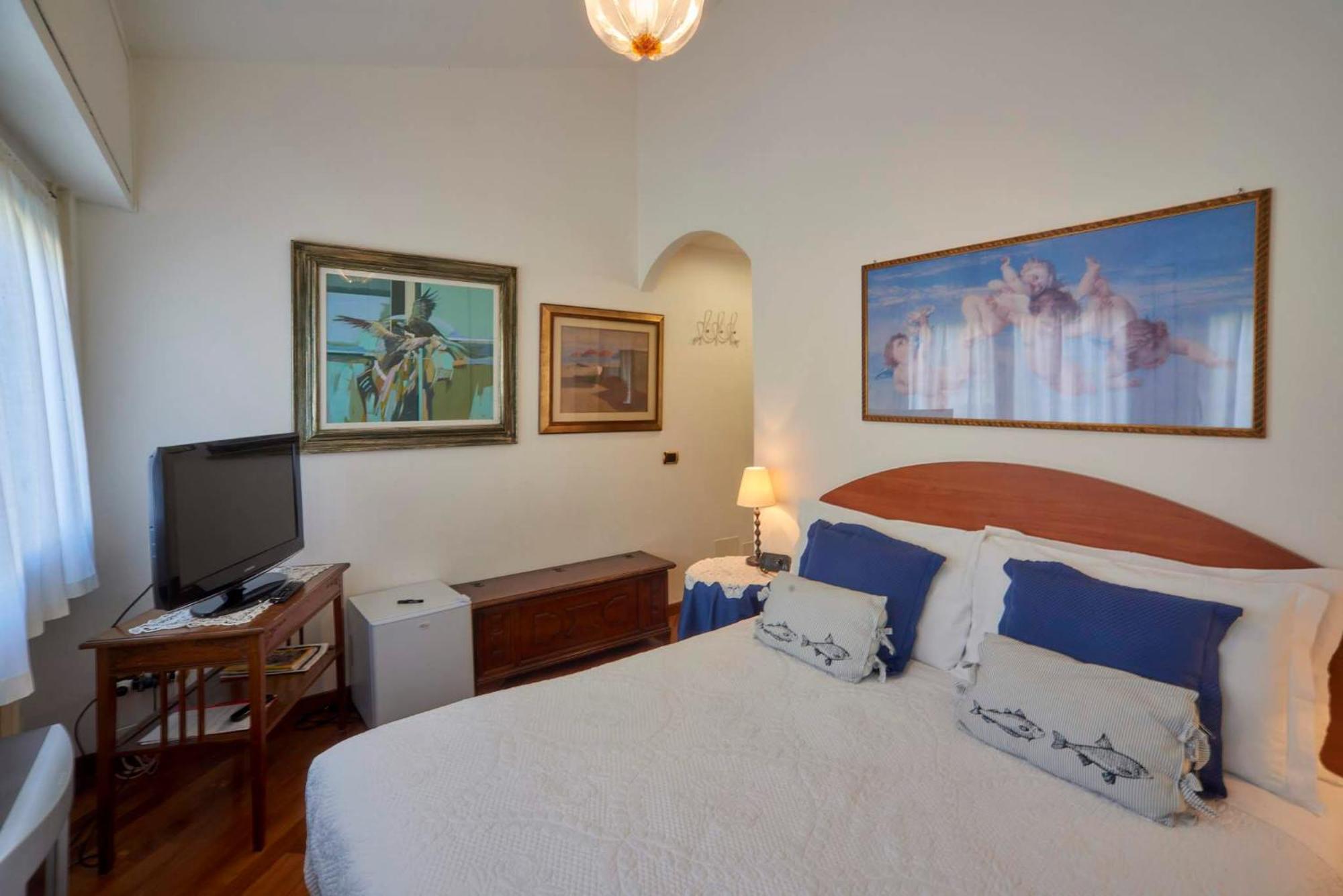 Tosca House 2 Bed & Breakfast วาเรนนา ภายนอก รูปภาพ