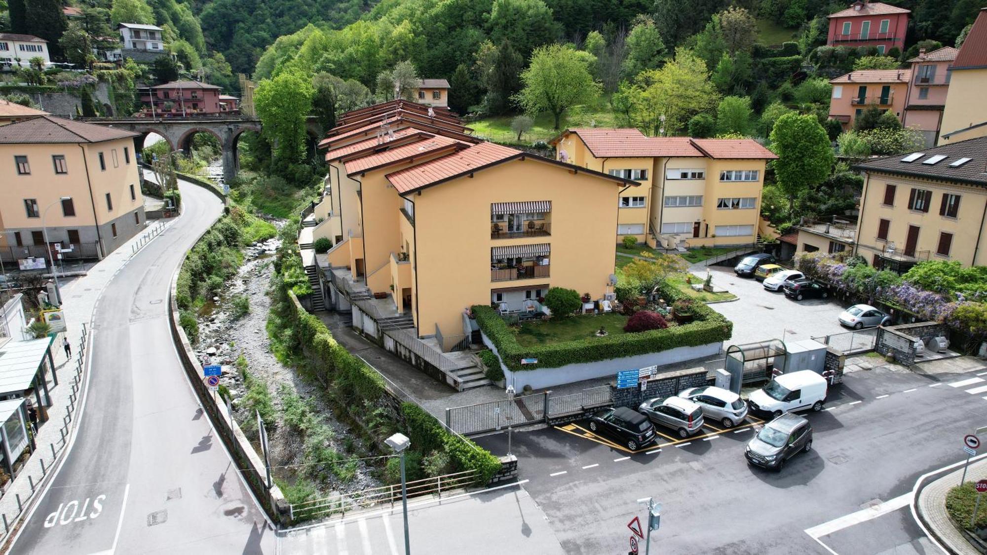 Tosca House 2 Bed & Breakfast วาเรนนา ภายนอก รูปภาพ