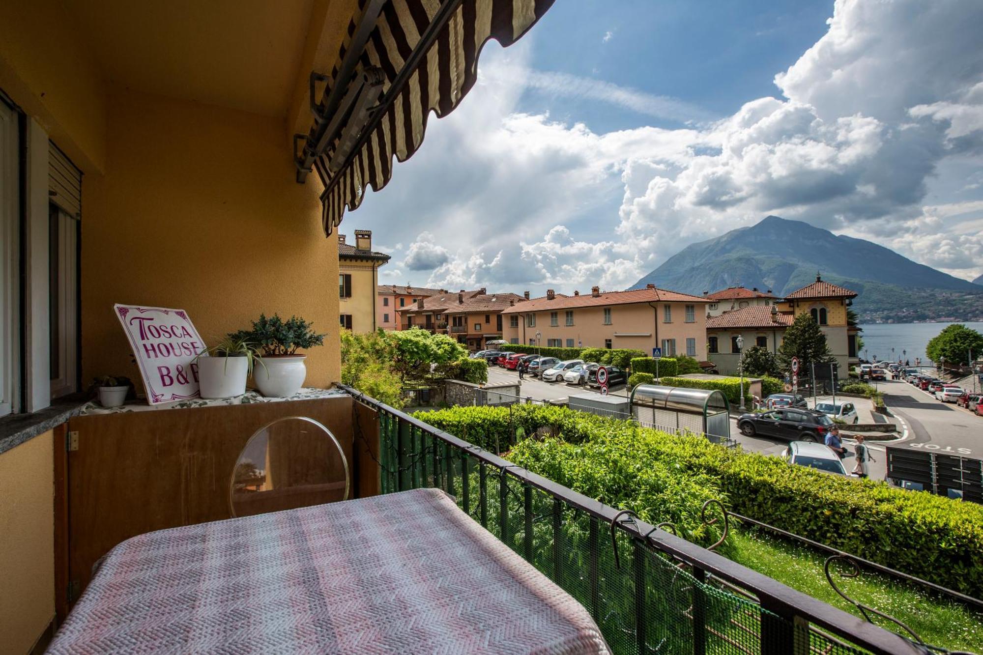 Tosca House 2 Bed & Breakfast วาเรนนา ภายนอก รูปภาพ