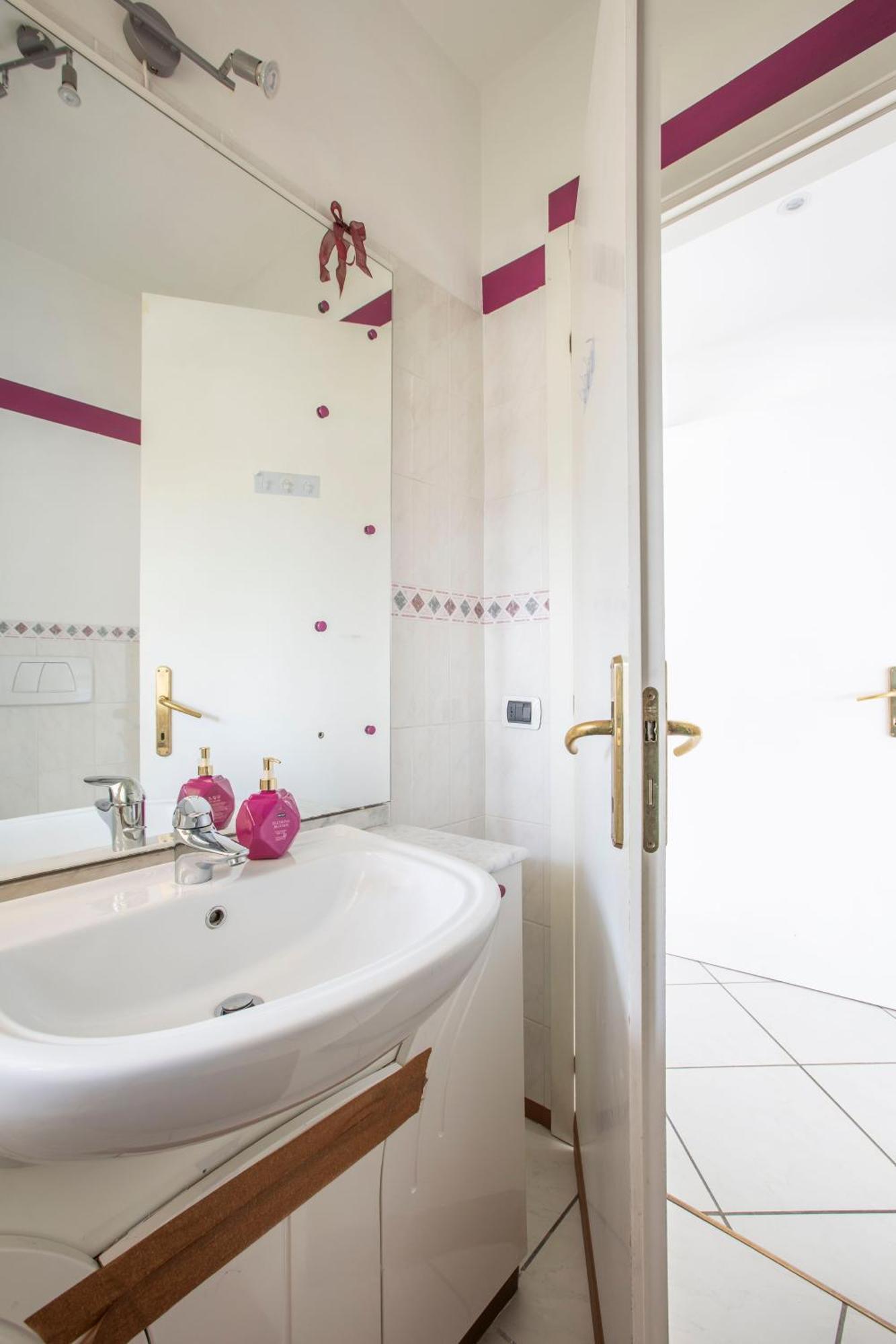 Tosca House 2 Bed & Breakfast วาเรนนา ภายนอก รูปภาพ