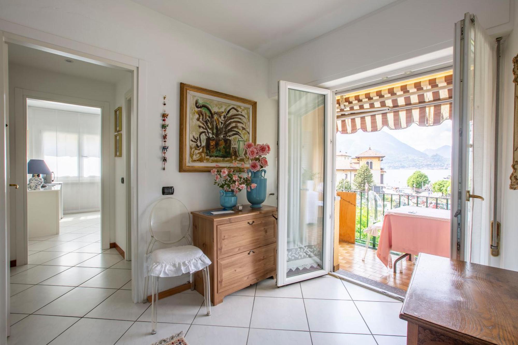 Tosca House 2 Bed & Breakfast วาเรนนา ภายนอก รูปภาพ